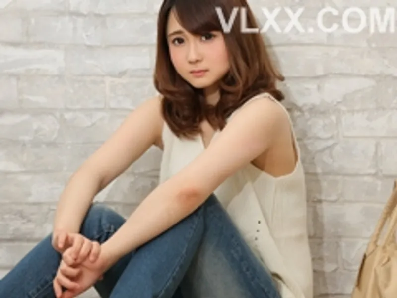 Bé kính cận tình yêu mới chớm mà em đã cho anh quay phim thoải mái thế này